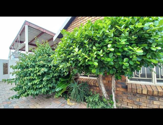 4 BEDROOM HOUSE FOR SALE IN DANVILLE